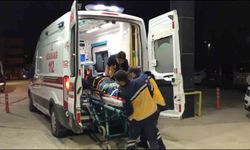 Samsun Kavak'ta Trafik Kazası | Tır Otomobile Çarptı: 4 Yaralı Kavak Devlet Hastanesi’ne Kaldırıldı