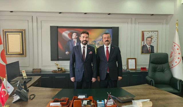 Ökkeş Aksoy, İl Kültür ve Turizm Müdürlüğü Protokolüyle Yarbaşı’na Üç Bölümlü Mobil Kütüphane Kazandırdı