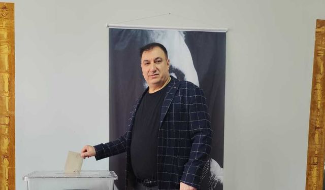 Osmaniye DSP’de Kongre Tamamlandı: Mahmut Han İl Başkanlığına Getirildi