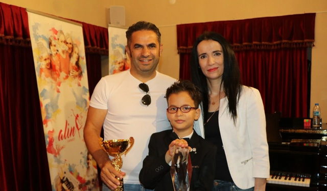 10 Yaşında Lise Diploması! Samsunlu Yusufhan Çakır Müzikte Dünya Birincisi Oldu