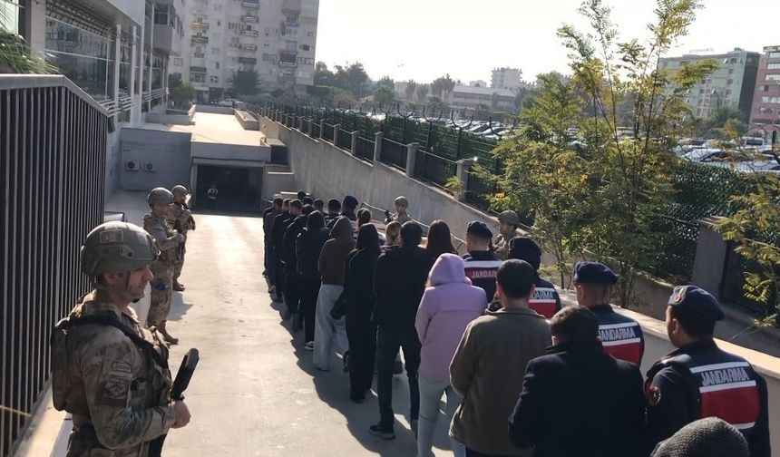 Mersin’de Dev Bahis Çetesi Çökertildi: Klasman Hakemlerinin de Aralarında Olduğu 32 Şüpheli Tutuklandı