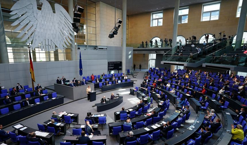 Almanya Federal Meclisi, 185 Milyar Euroluk Emeklilik Reformu ve Vergisiz Çalışma Modelini Onayladı