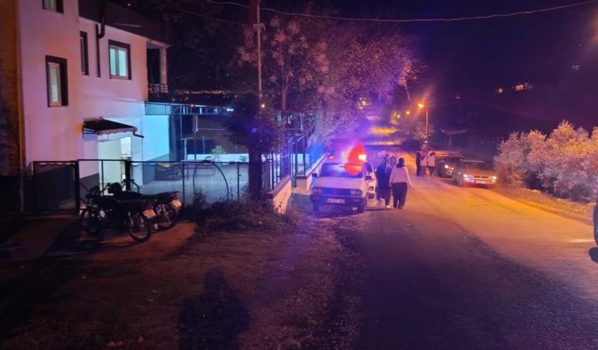 Osmaniye Düziçi’nde Korkutan Kaza! Yolun Karşısına Geçen Yaşlı Adam Otomobilin Çarpmasıyla Yaralandı