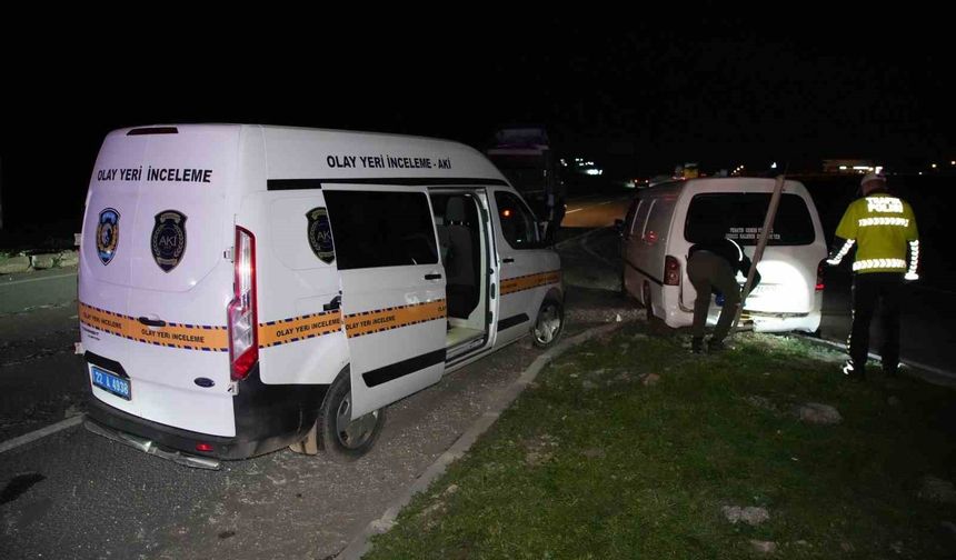 Edirne’de Nefes Kesen Kovalamaca: “Dur” İhtarına Uymayan Minibüsten 7’si Çocuk 20 Göçmen Çıktı