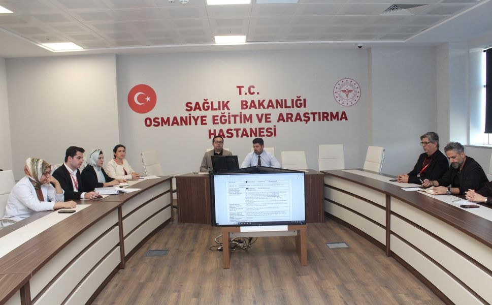 Osmaniye Eğitim ve Araştırma Hastanesi’nde Sıfır Hata Hedefi: Başhekim Koçer’den “En İyi ve En Güvenli Hizmet” Sözü