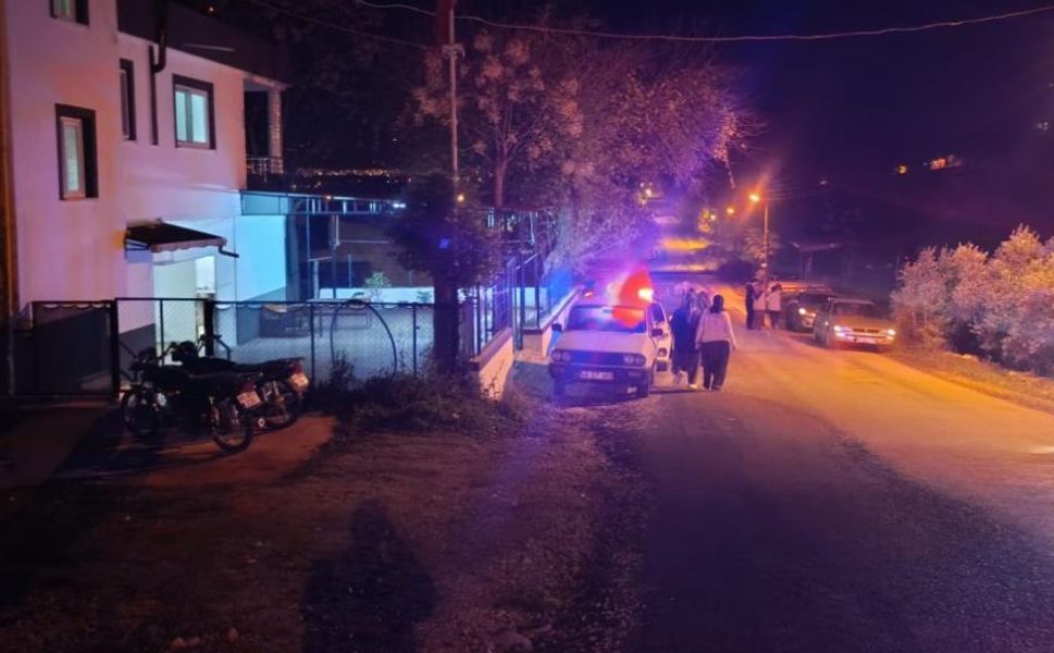 Osmaniye Düziçi’nde Korkutan Kaza! Yolun Karşısına Geçen Yaşlı Adam Otomobilin Çarpmasıyla Yaralandı